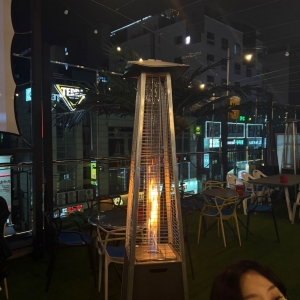 [기자단] 너와나를위해에서 대형스크린과 함께 카타르 월드컵을 즐길 수 있는 펍