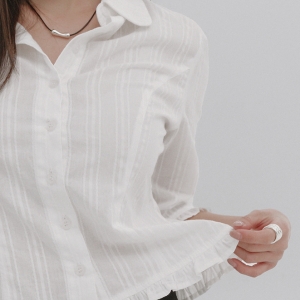 레이븐 7부 프릴 코튼 셔츠